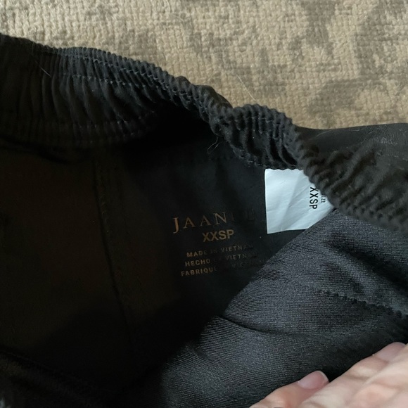 Jaanuu gold edition black scrub set - Picture 7 of 7